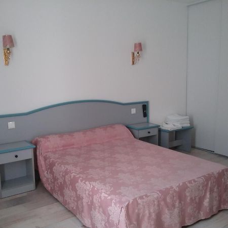 Bed and Breakfast Manoir De Gravezon Lunas  Экстерьер фото